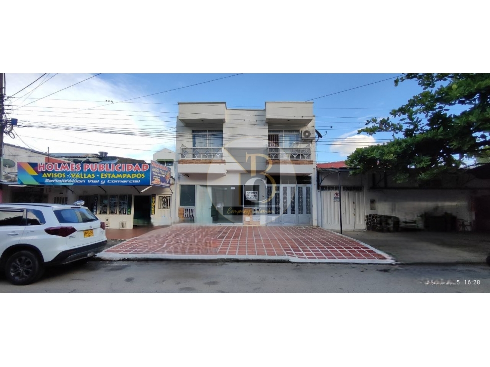 VENTA OPORTUNIDAD DE INMUEBLE COMERCIAL DE DOS PISOS CENTRO YOPAL