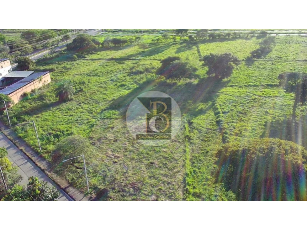 SE VENDE LOTE PARA USO MIXTO FRENTE COLEGIO BRAULIO GONZALEZ CAM — foto 5