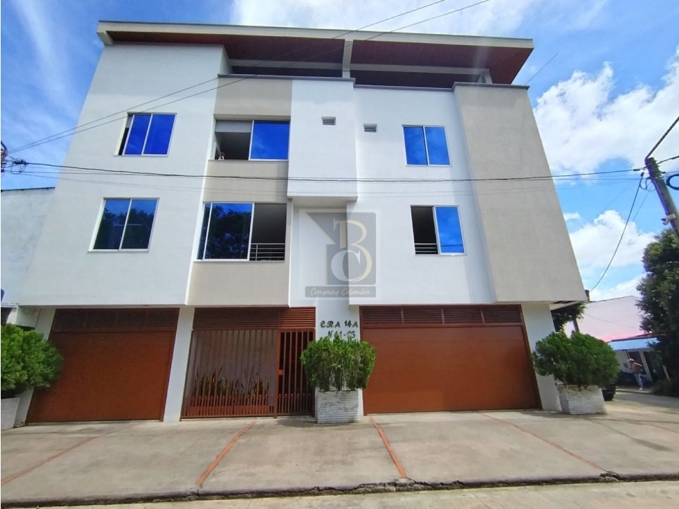 SE VENDE ESPECTACULAR CASA DE 4 PISOS BARRIO CATALUÑA