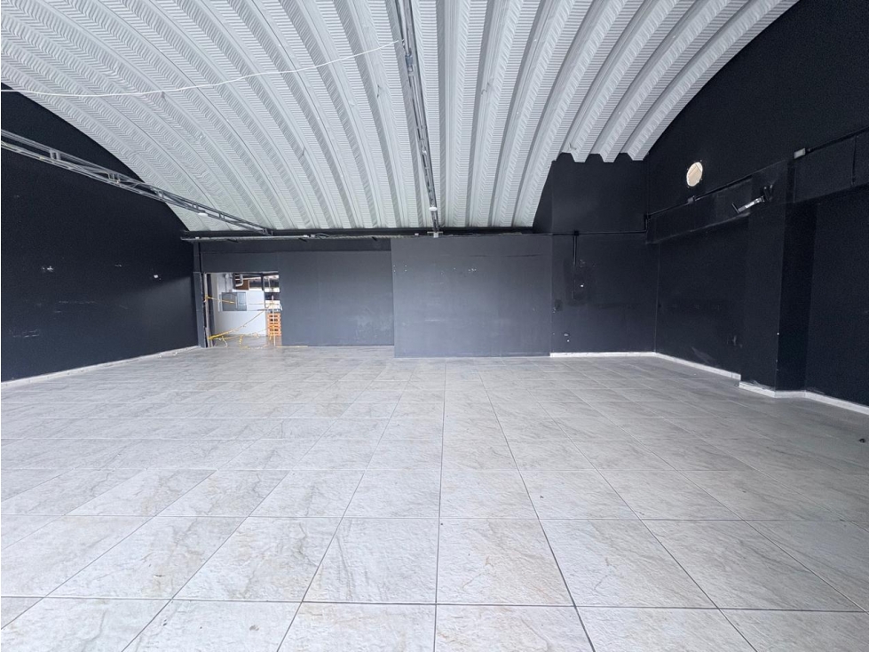 Local comercial en venta/ arriendo sector Avenida Centenario — foto 4