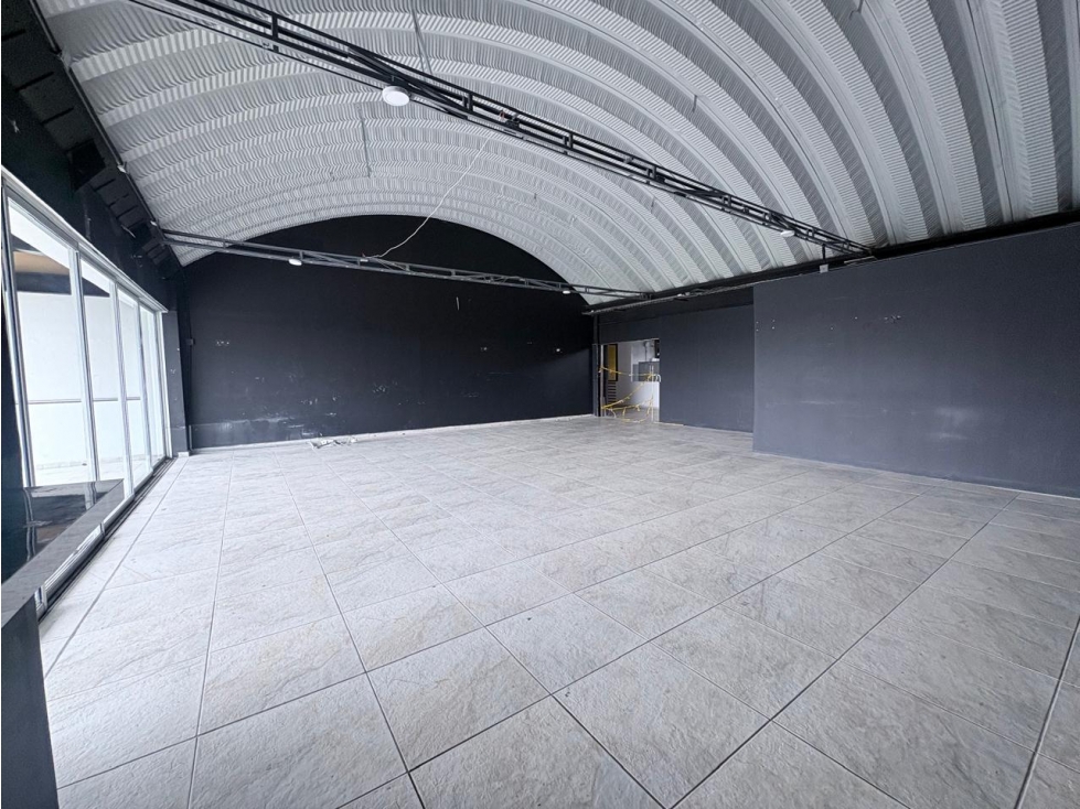 Local comercial en venta/ arriendo sector Avenida Centenario — foto 3