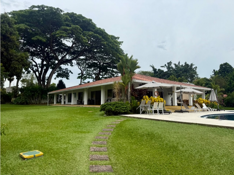 Hotel en venta sector Aeropuerto el Edén - 4