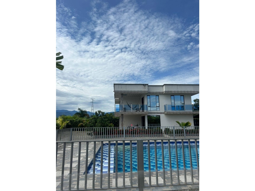 Casa campestre en venta a 5 minutos del parque de Acacías - 4