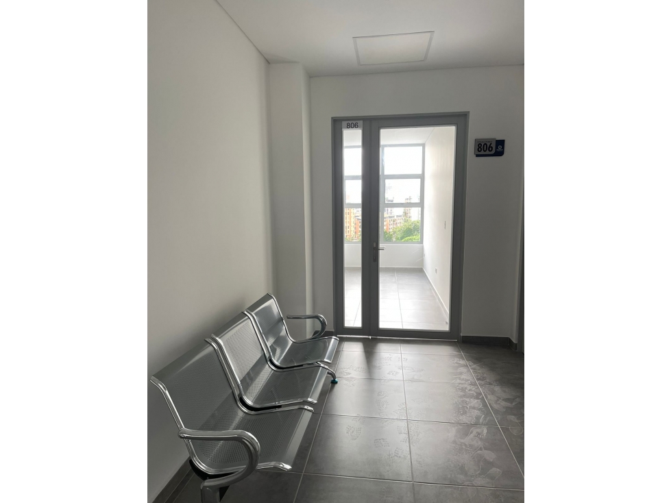 Consultorio médico en arriendo sector Fundadores - 3