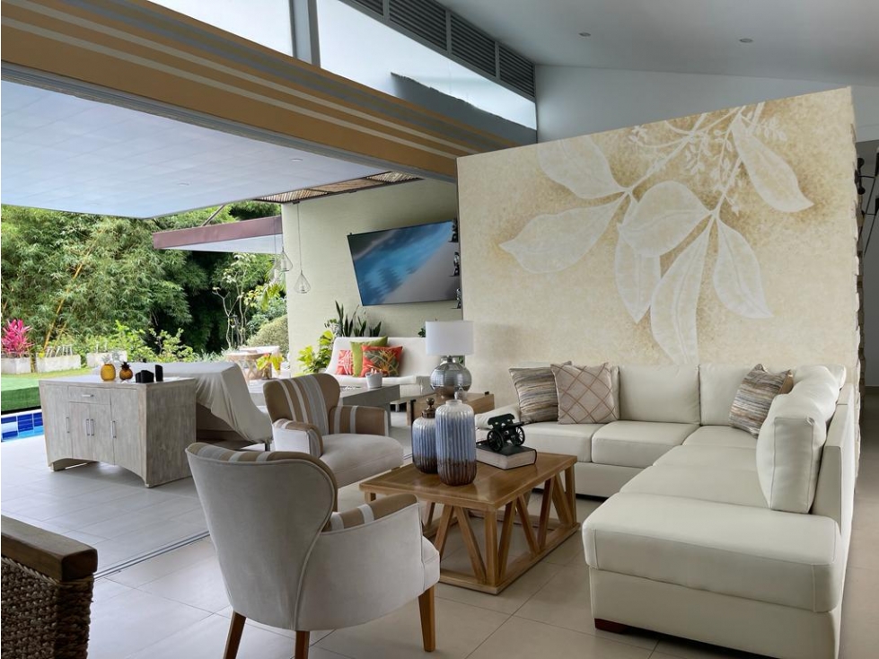 Casa campestre en conjunto cerrado en venta sector Aeropuerto