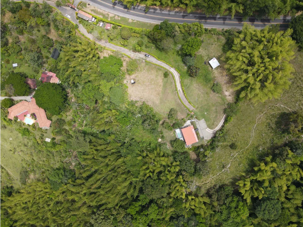 Lote en venta sector Vía al valle