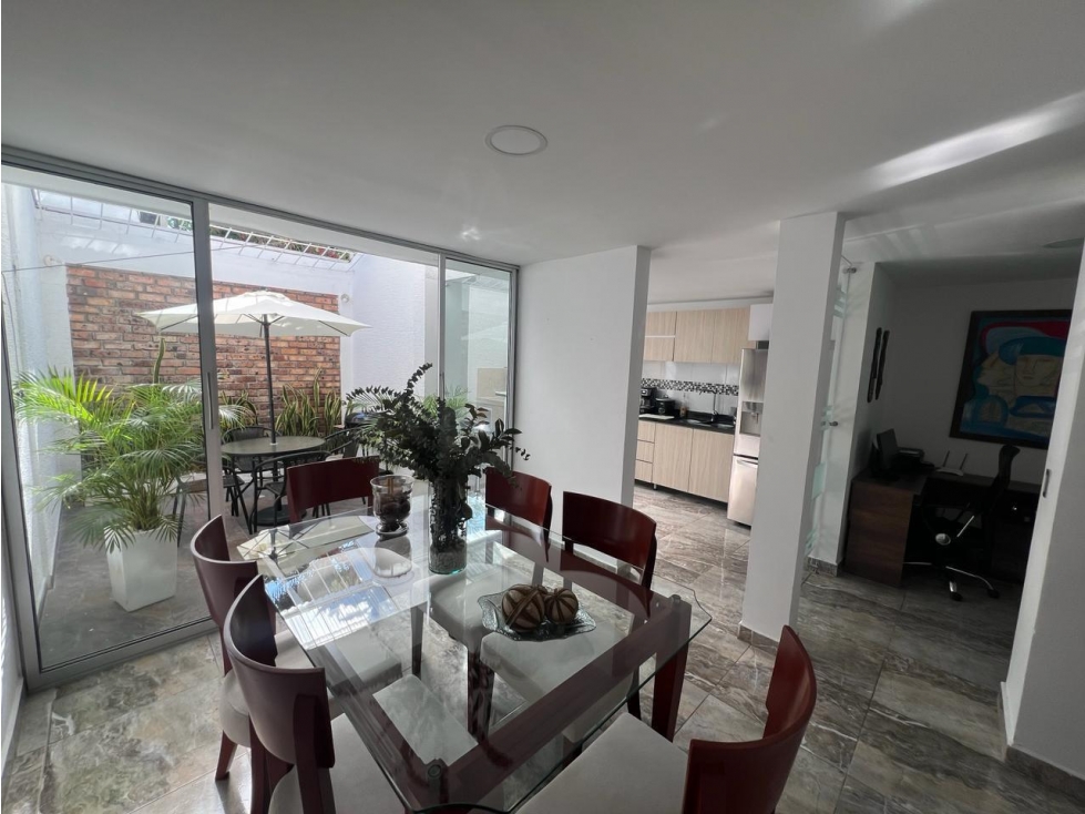 Casa en conjunto cerrado en venta sector Av Centenario