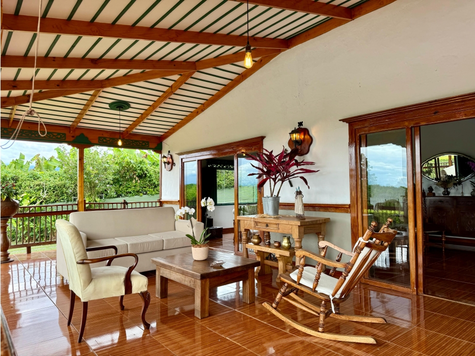 Casa campestre en venta sector Aeropuerto el Edén
