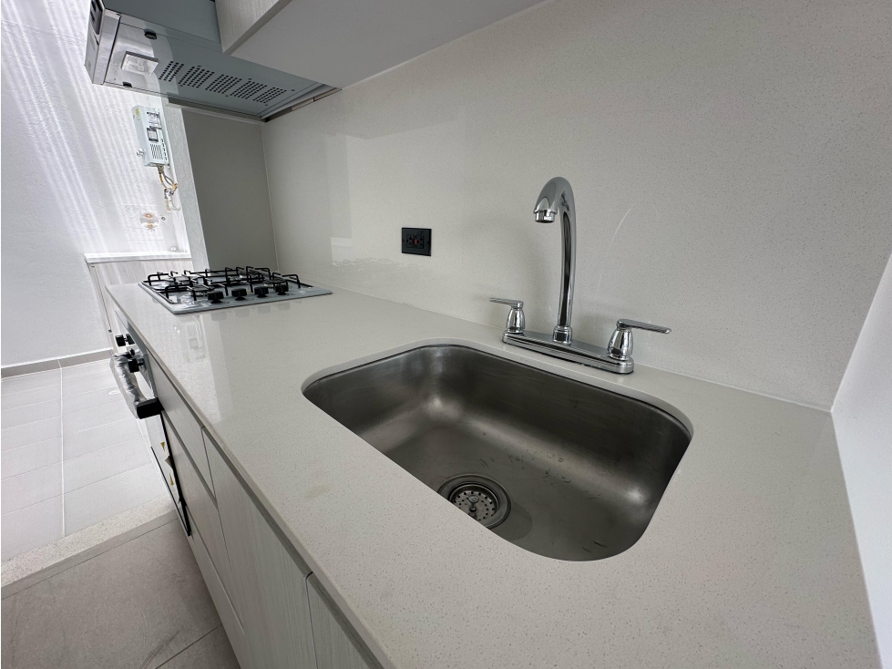 Casa en conjunto cerrado en venta sector Colegio San Luis — foto 3