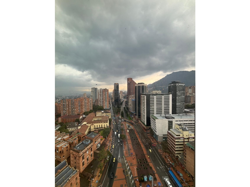 AG/ VENTA OFICINA EN CENTRO INTERNACIONAL