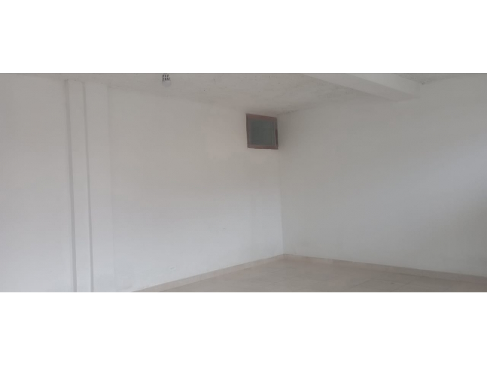 ARRIENDO LOCAL BARRIO LA GRANJA — foto 3