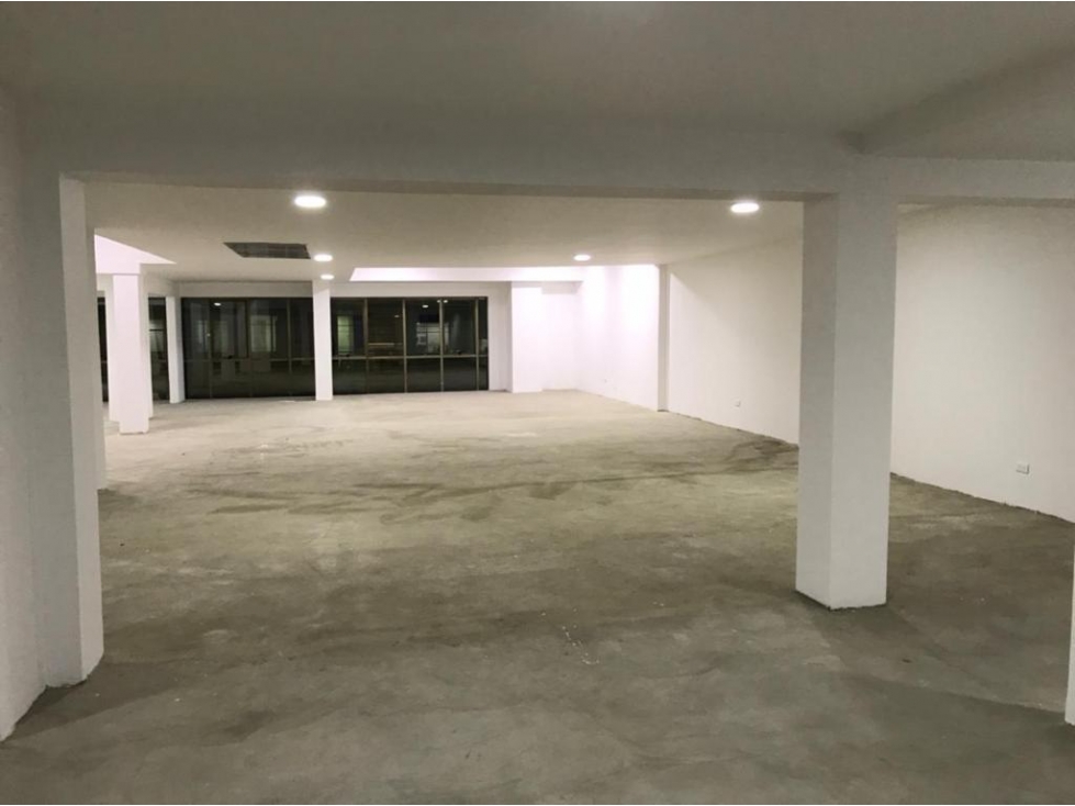 AN - VENTA EDIFICIO INSTITUCIONAL CHICÓ NORTE — foto 3