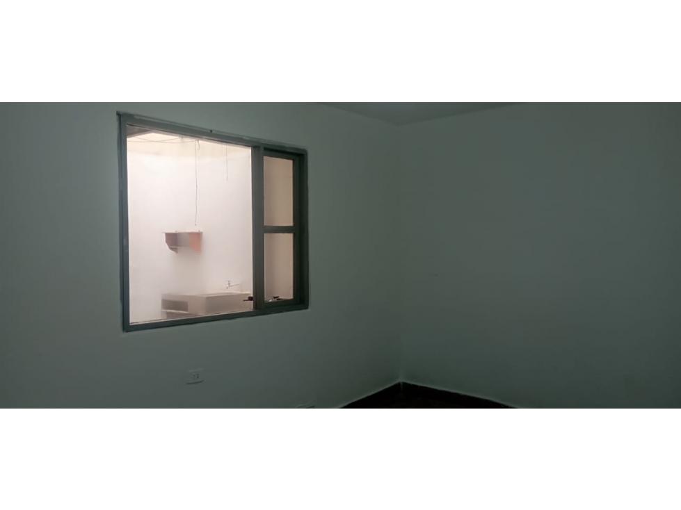 ARRIENDO LOCAL BARRIO LA GRANJA — foto 4