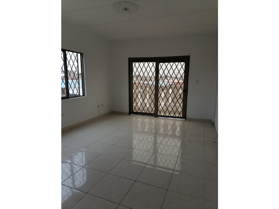 Arriendo apto 4to piso en el barrio Colón, cali — foto 4