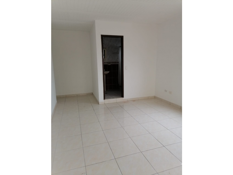 Arriendo apto 4to piso en el barrio Colón, cali — foto 5