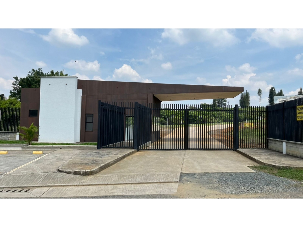 Vendo lote en condominio en ciudad jardin, Cali