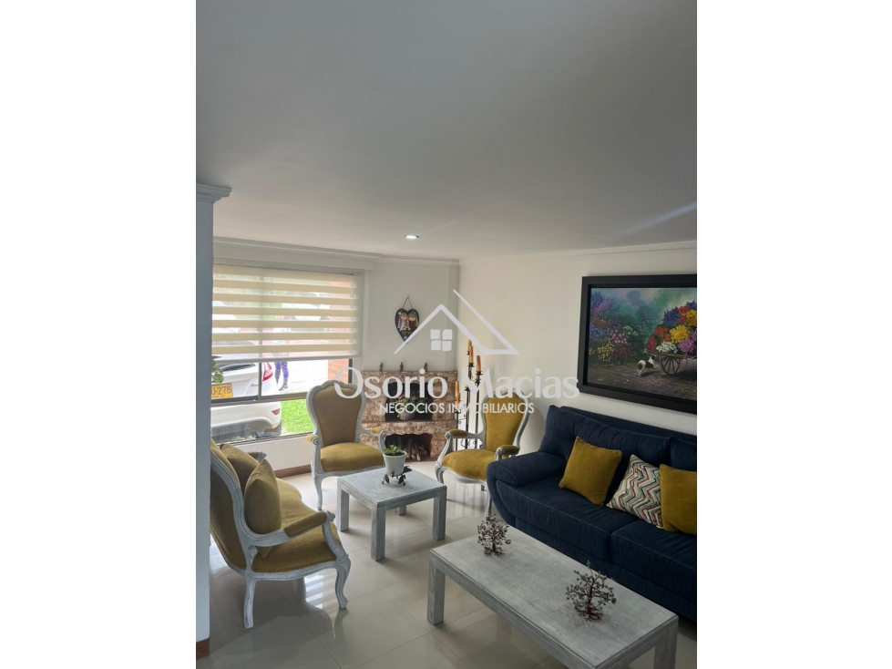 Venta de casa en Av. Alberto Mendoza