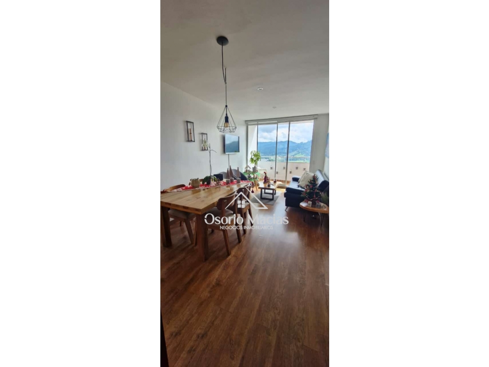Venta de apartamento en Av. Alberto Mendoza