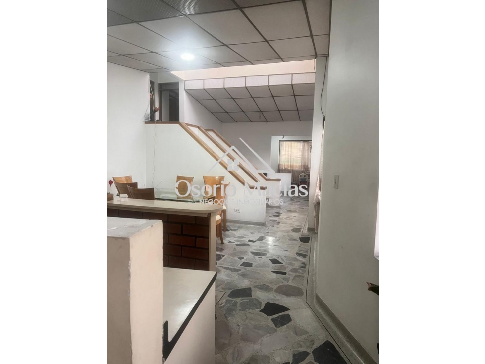 Venta de casa con renta en San Jorge