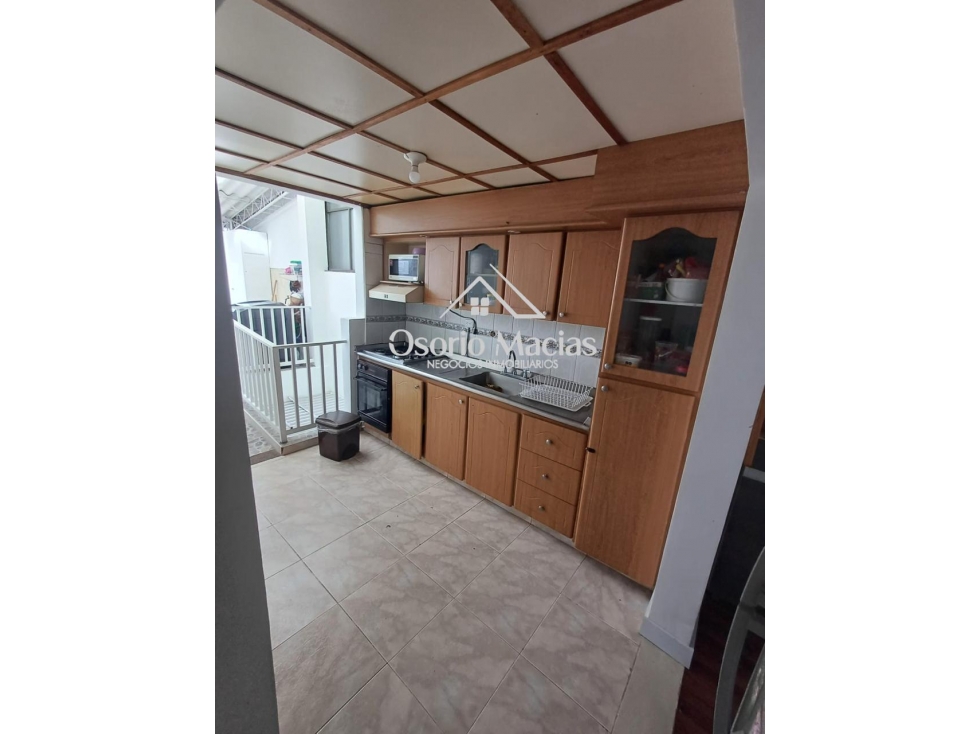Venta de casa con renta en Alta Suiza
