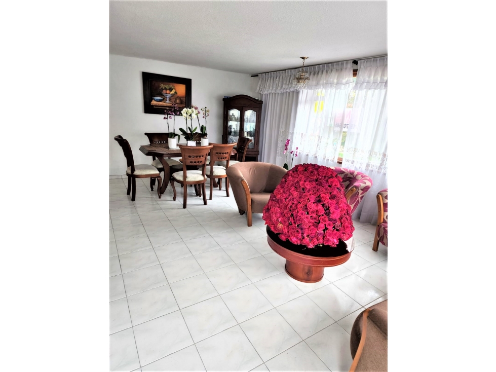 Venta de casa con renta en Chipre