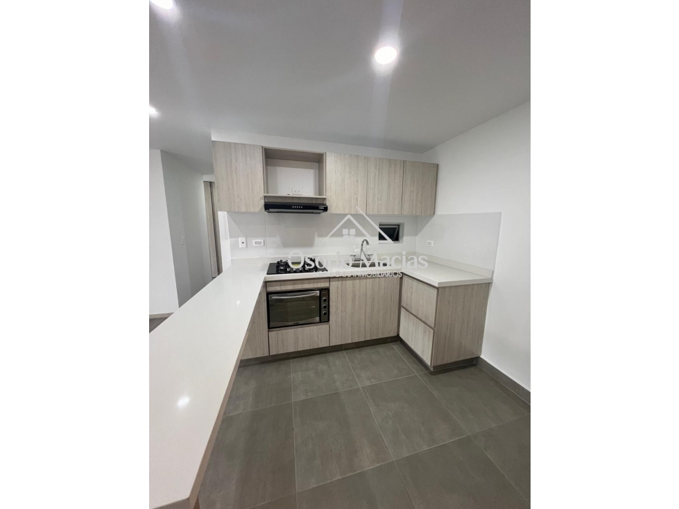 Venta de apartamento en Av. Alberto Mendoza