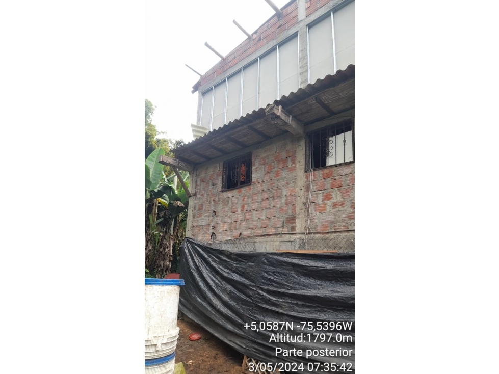 Venta de lote con construcción en vereda El Arenillo — foto 3