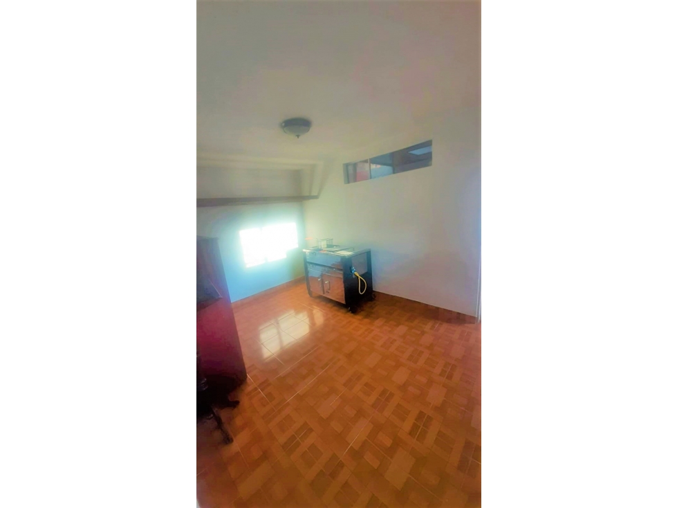 Venta de casa con renta en Chipre - 3