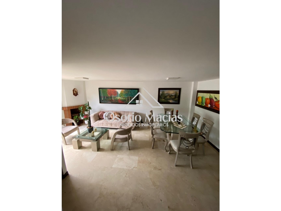 Venta de casa en Av. Alberto Mendoza