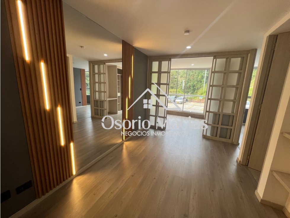 Venta de apartaestudio en Av. Alberto Mendoza