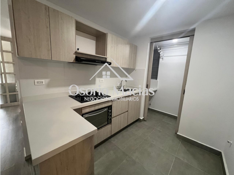Venta de apartaestudio en Av. Alberto Mendoza