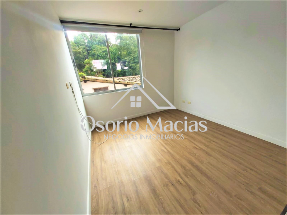 Venta de apartamento en Av. Alberto Mendoza - 6
