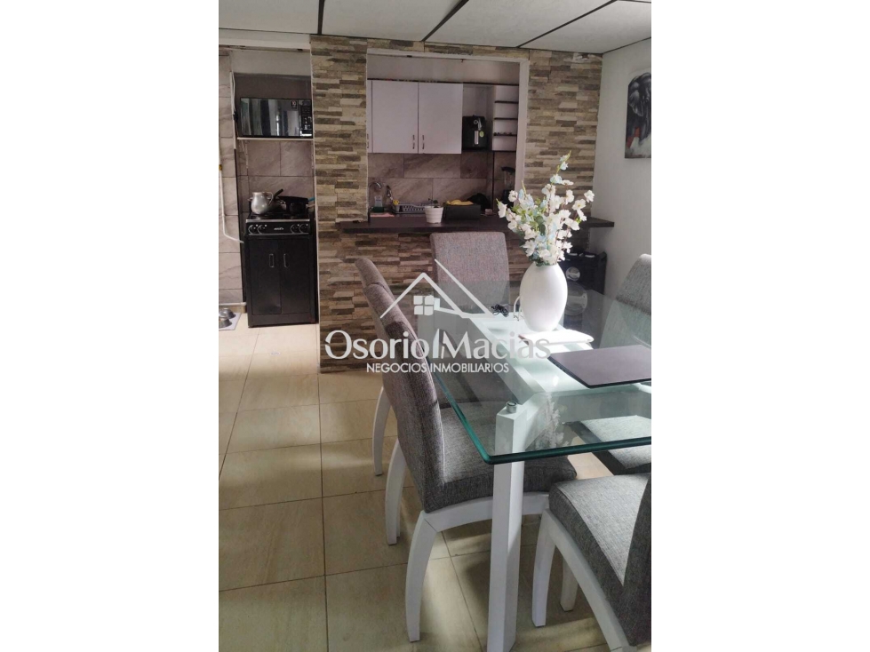 Venta de casa con renta en Altos de Capri — foto 2