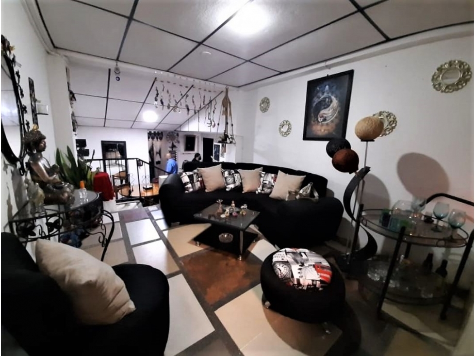Venta de casa con renta en El Bosque - 2