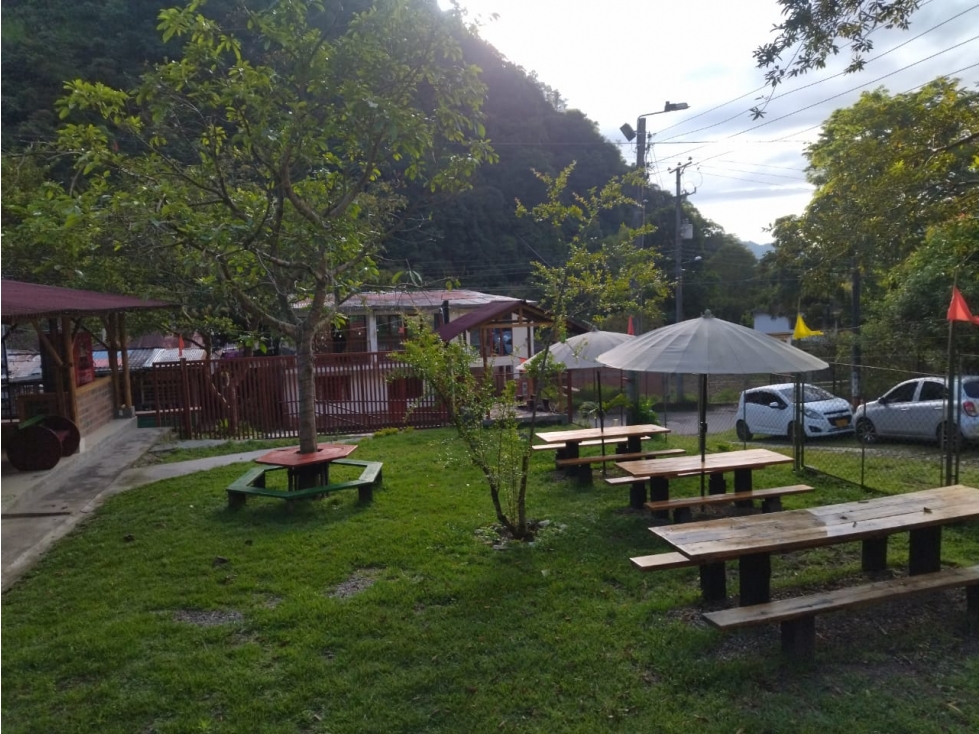 PRECIOSA CASA VILLA RESTREPO CON NEGOCIO INCLUIDO - IBAGUE