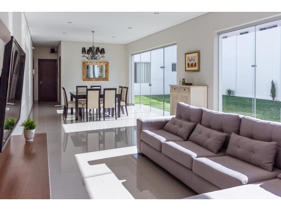 VENDO CASA ZONA ZONA PRIMER PRESIDENTE - MBOCAYATY - 4