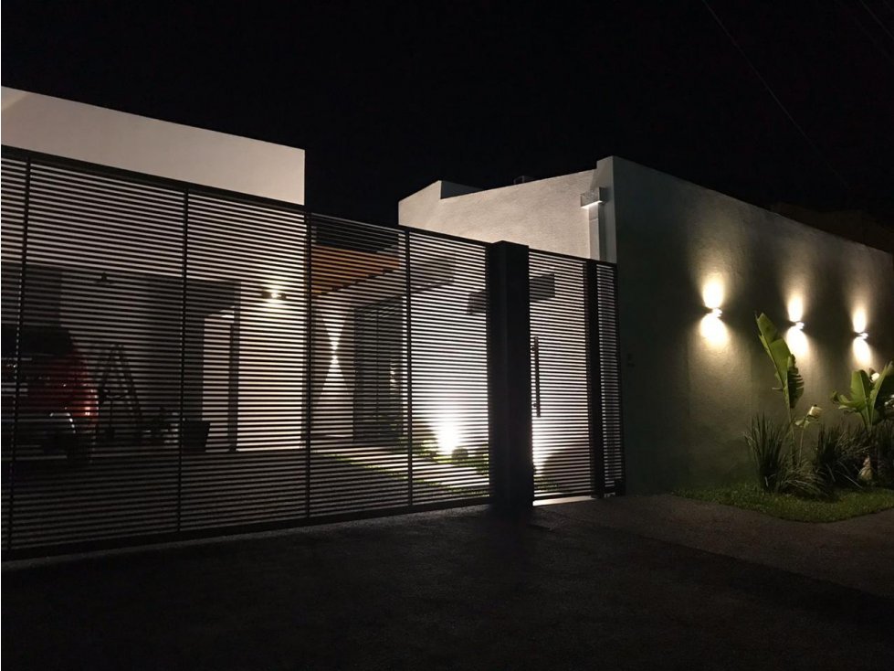 VENDO CASA ZONA ZONA PRIMER PRESIDENTE - MBOCAYATY - 1