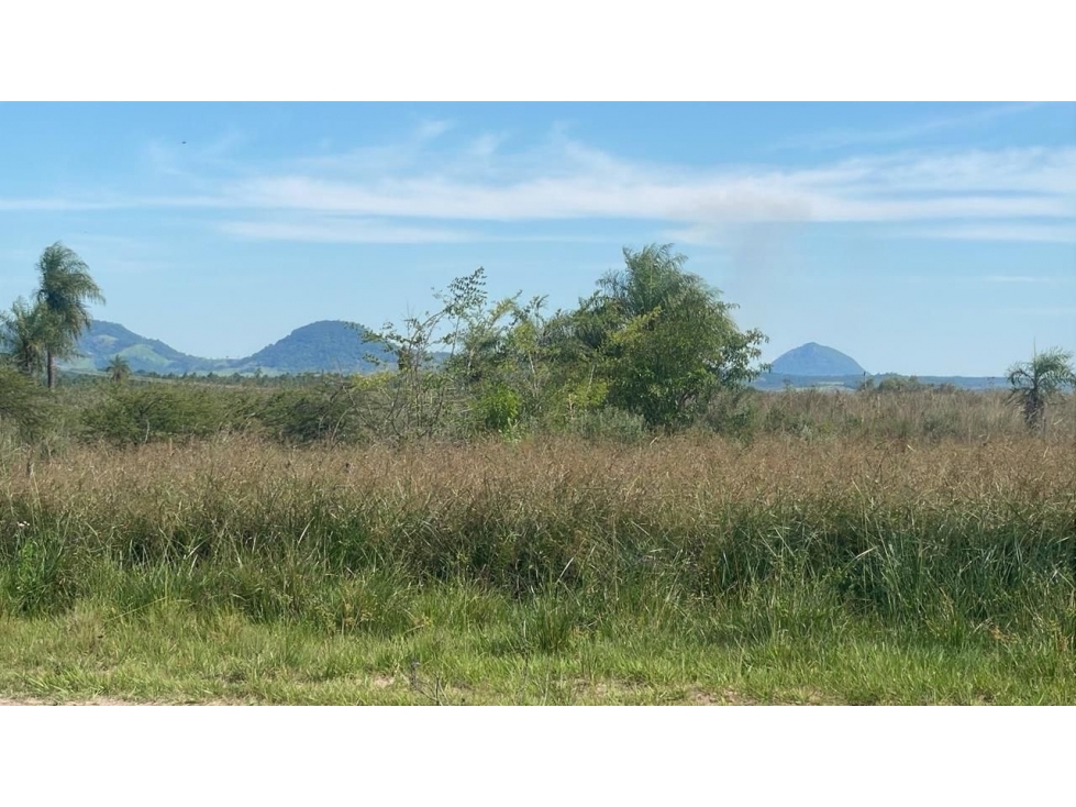 Campo de 34 Hectáreas con arroyo y vistas en Venta en Acahay, Paraguay - 2