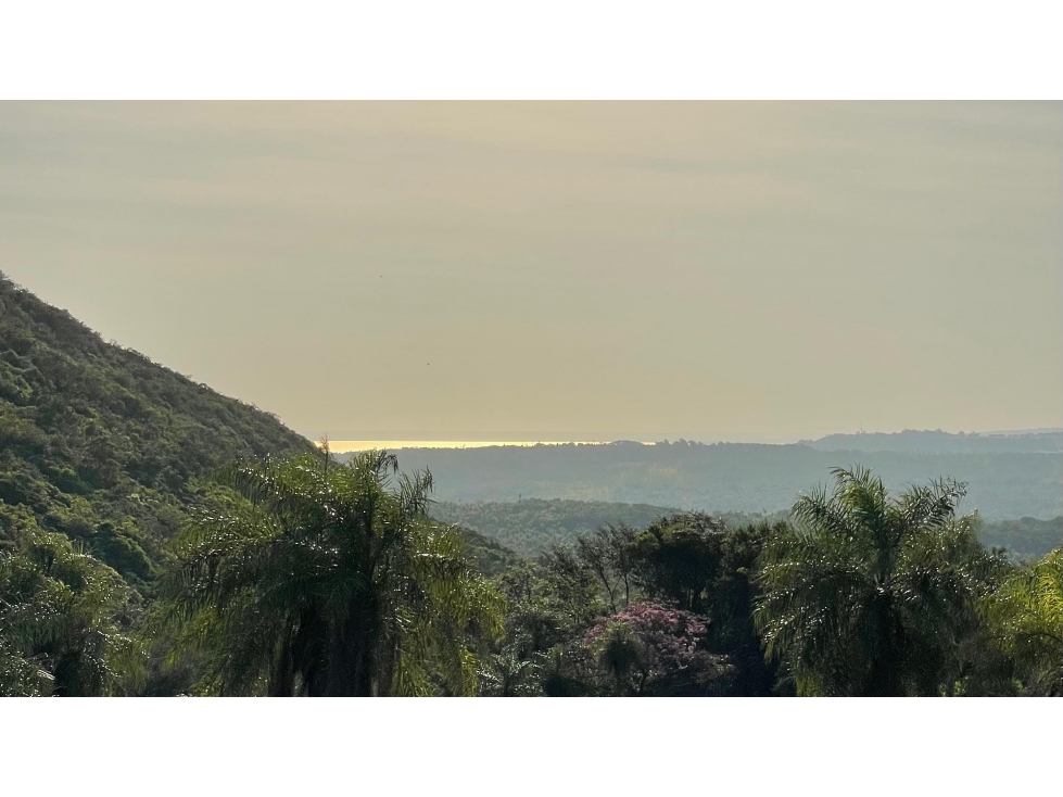 Vendo 20,3 hectáreas en Caacupe, Cordillera con agua y cerro - 1