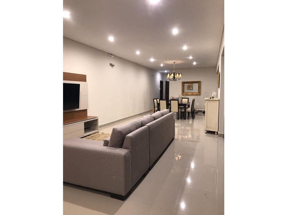 VENDO CASA ZONA ZONA PRIMER PRESIDENTE - MBOCAYATY - 5
