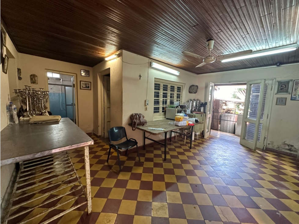 REMATO PROPIEDAD A REMODELAR O DEMOLER EN CIUDAD NUEVA - ASUNCION  — foto 5