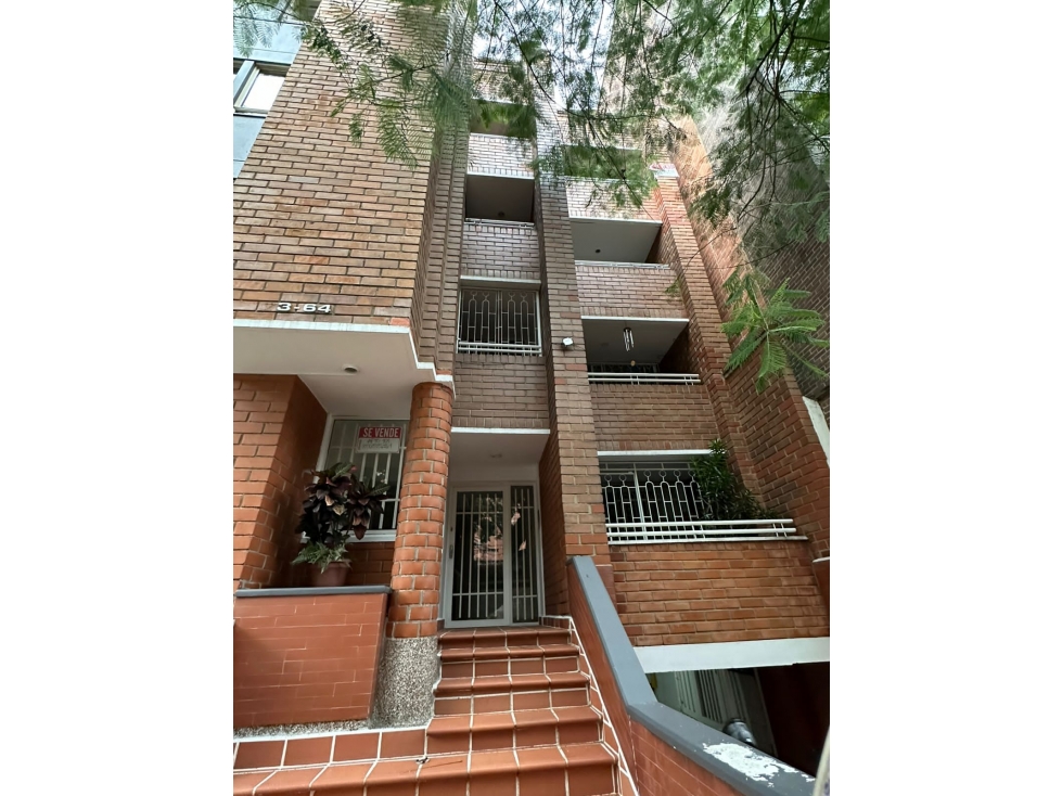 Apartamento en venta en Laureles, Medellin.