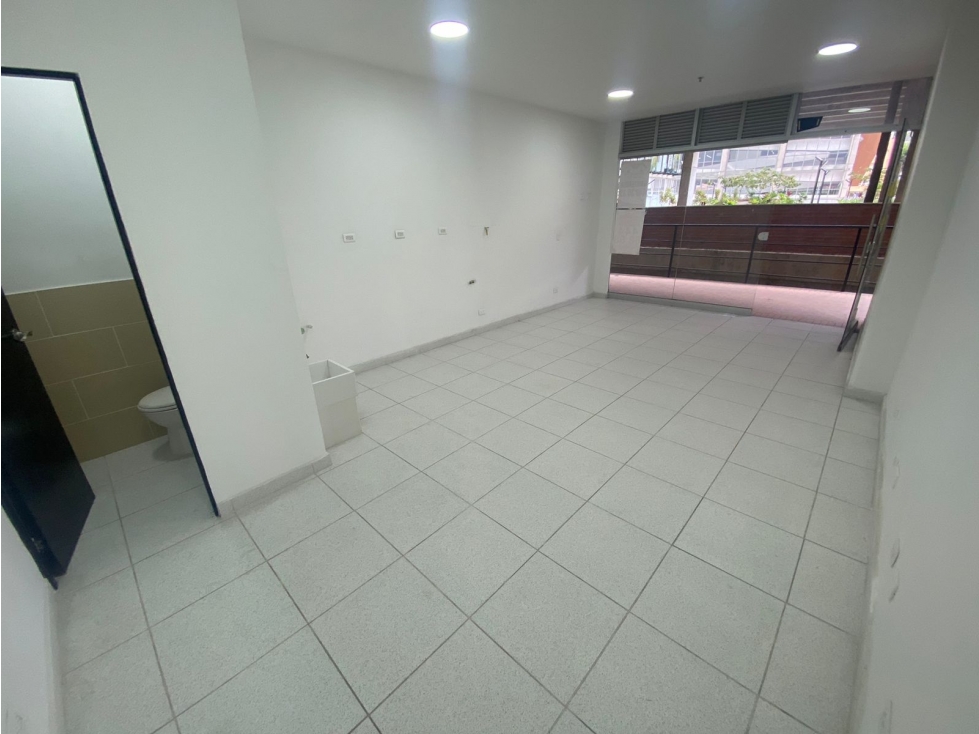 Local en arriendo en Sabaneta, Sector Centro.
