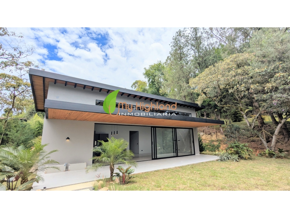 Inversión segura en Guarne: casa campestre para estrenar lote plano — foto 2