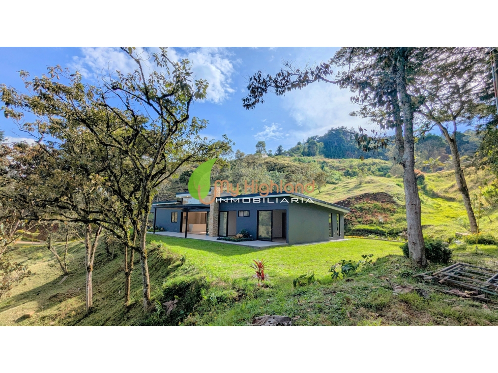 Hermosa Casa Campestre Sajonia cerca al Aeropuerto JMC Oriente ant
