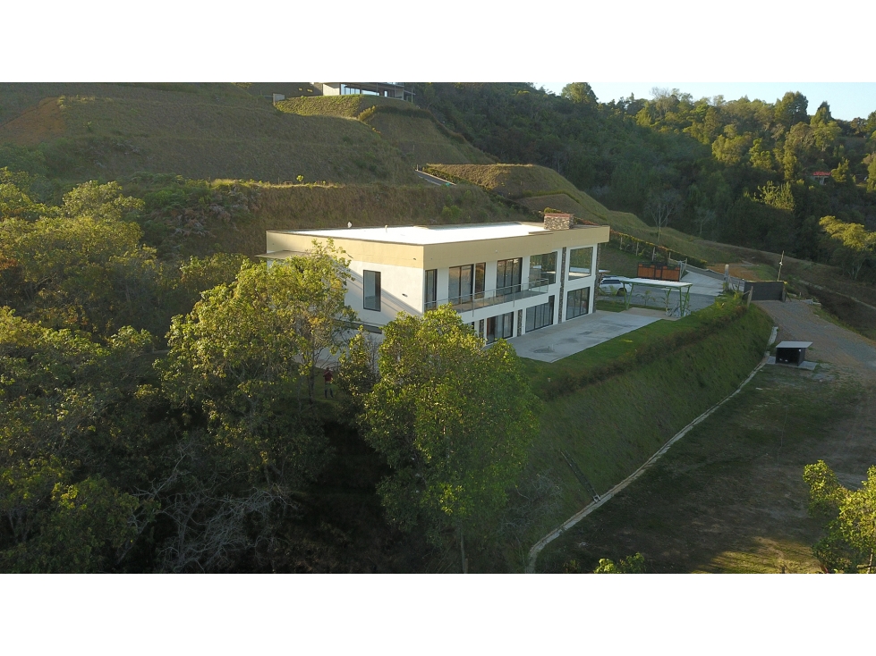 Casa Campestre Luxurious Para Estrenar Sector Aeropuerto