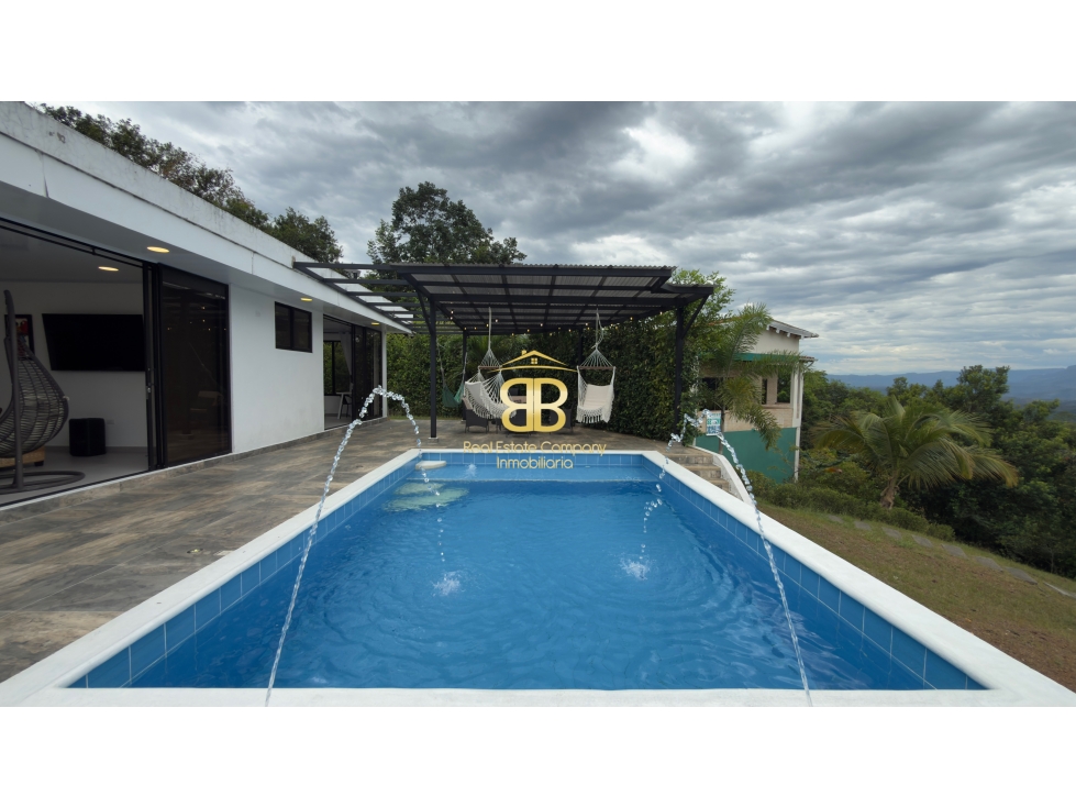 SE VENDE CASA EN CARMEN DE APICALÁ
