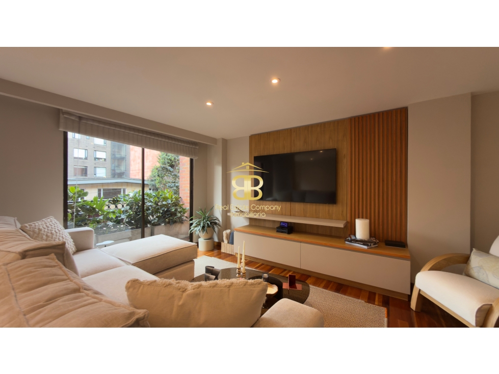SE VENDE APARTAMENTO EN ROSALES CON TERRAZA PRIVADA
