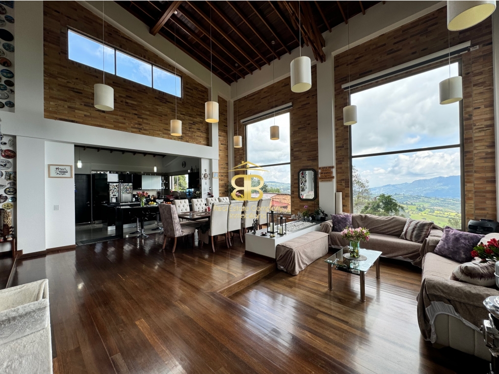 SE VENDE MAGNIFICA CASA EN YERBABUENA