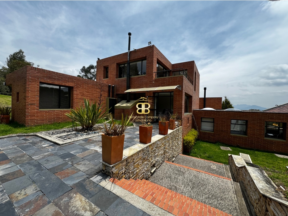 SE VENDE MAGNÍFICA CASA EN LA CALERA — foto 2
